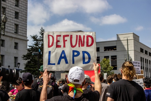 LA Mayor Tries To Blame Right Wing Extremists For Trashing Police Entrance Requirements